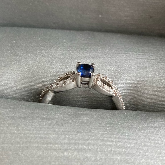 Zales 3.5mm Tanzanite Ring (Size 4.5) - Picture 6 of 10